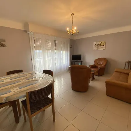 Holiday home Maison De A Avec Jardin Et Garage, Proche Plages - Fr-1-709-38 Fouras