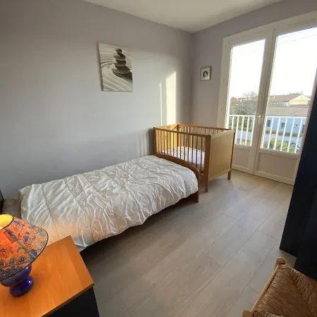 Maison De A Avec Jardin Et Garage, Proche Plages - Fr-1-709-38 Holiday home Fouras