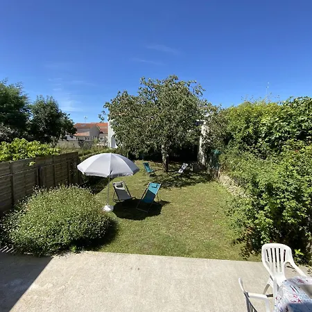 Maison De A Avec Jardin Et Garage, Proche Plages - Fr-1-709-38 펜션