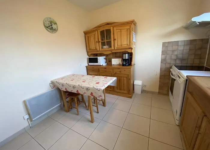 Maison De A Avec Jardin Et Garage, Proche Plages - Fr-1-709-38 *