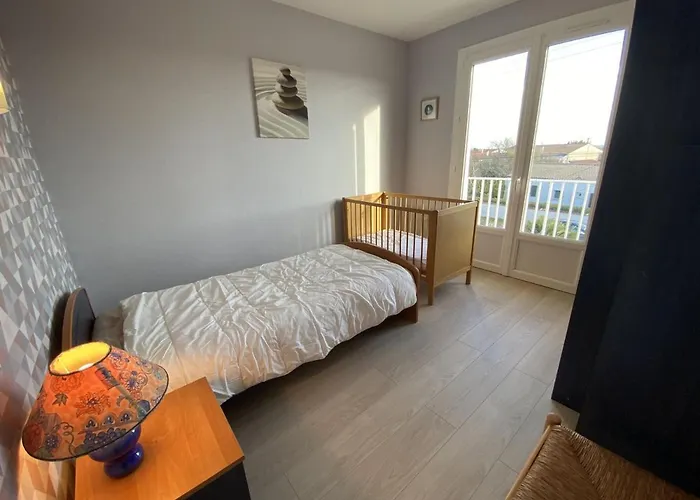 Maison De A Avec Jardin Et Garage, Proche Plages - Fr-1-709-38 度假居 富拉